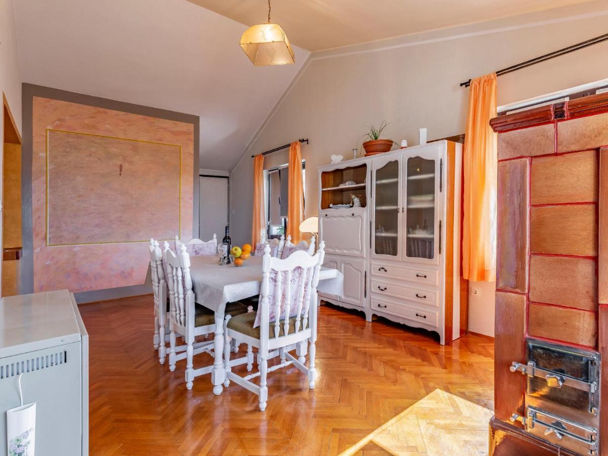 באניולה Apartment Vladimir - Pul237 By Interhome מראה חיצוני תמונה