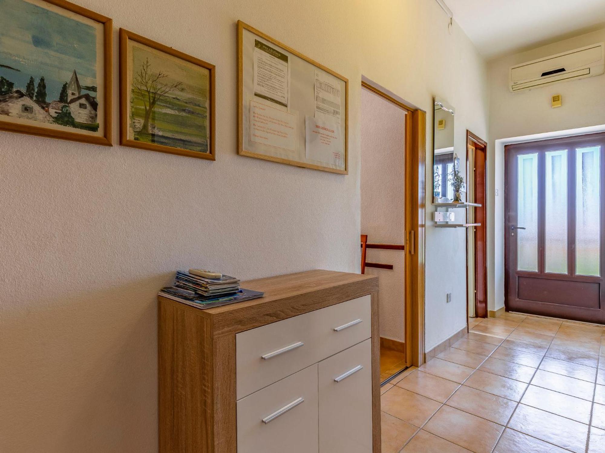 באניולה Apartment Vladimir - Pul237 By Interhome מראה חיצוני תמונה