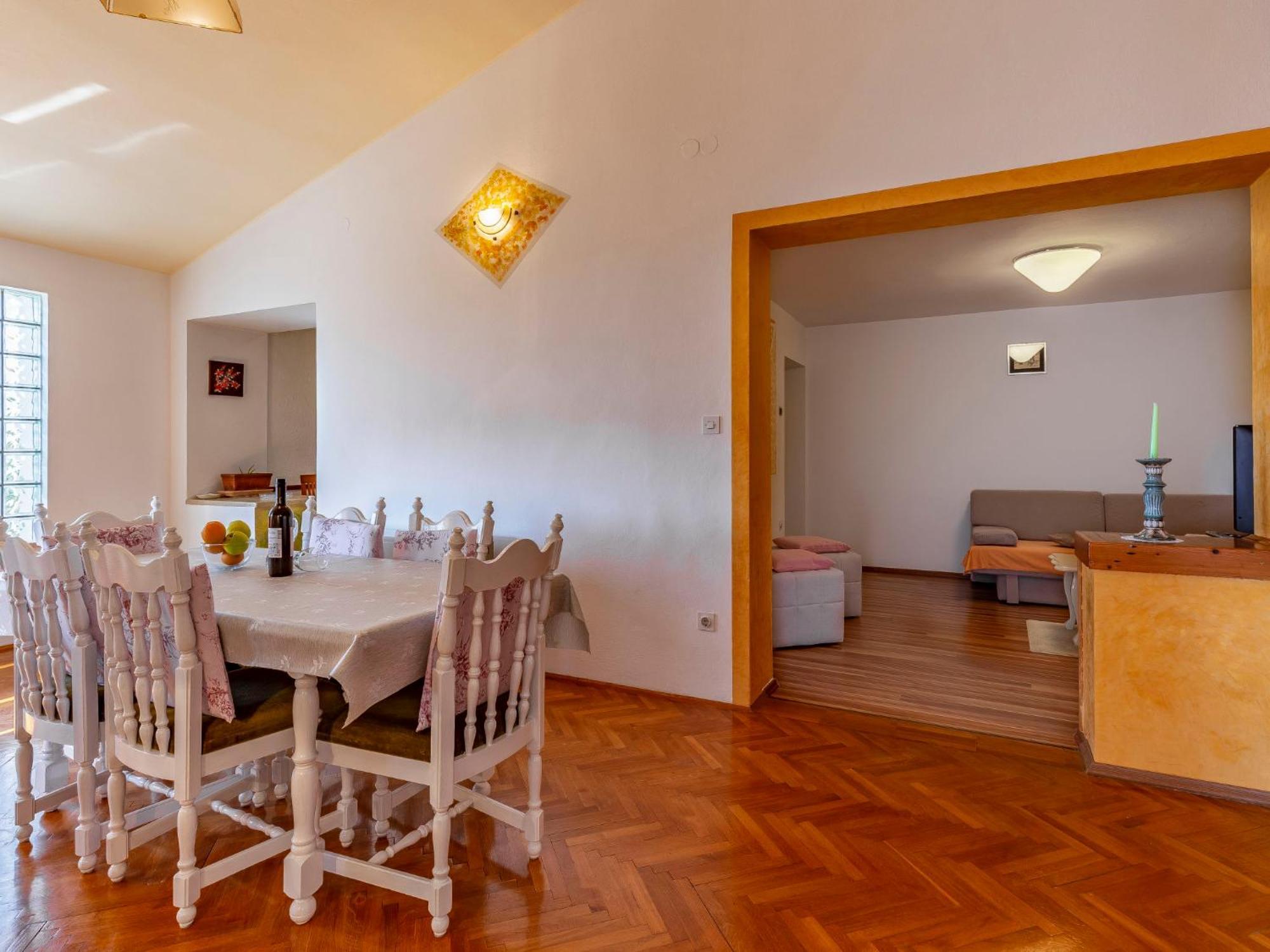 באניולה Apartment Vladimir - Pul237 By Interhome מראה חיצוני תמונה