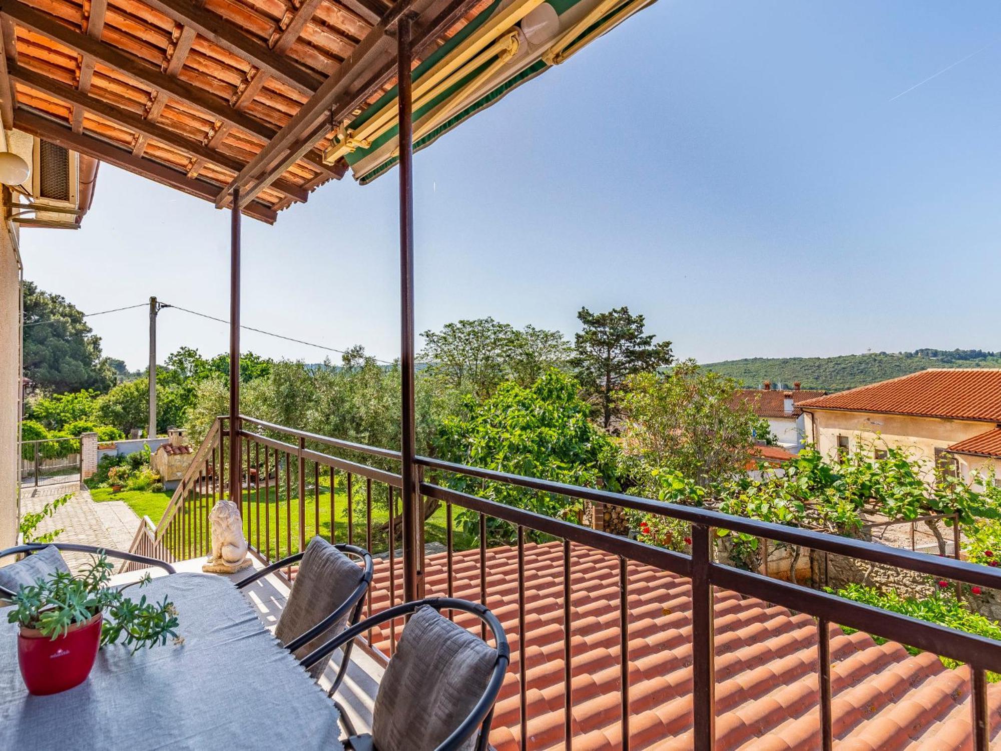 באניולה Apartment Vladimir - Pul237 By Interhome מראה חיצוני תמונה